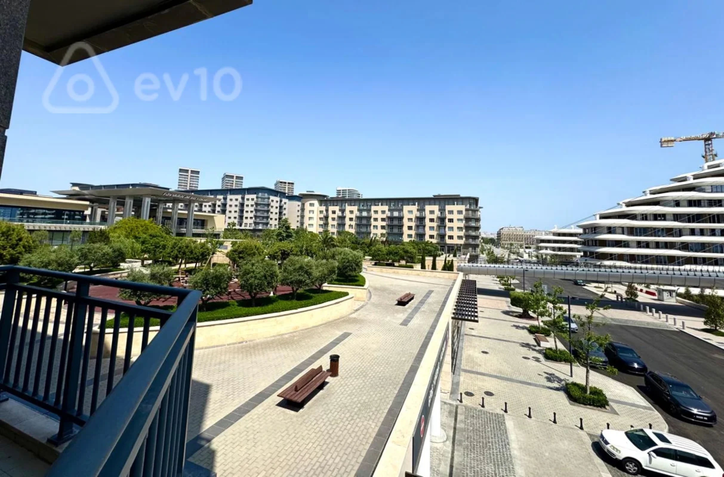 Kirayə verilir 5 otaqlı yeni tikili 275 m²