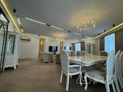 Kirayə verilir 5 otaqlı yeni tikili 275 m²