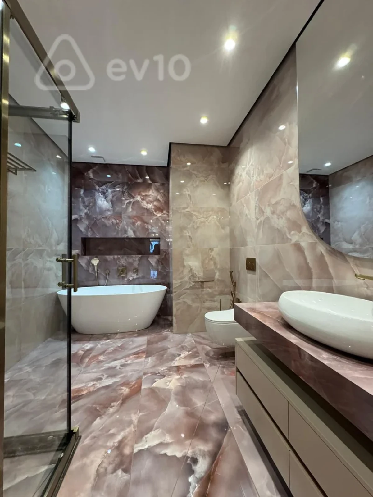 Kirayə verilir 5 otaqlı yeni tikili 275 m²