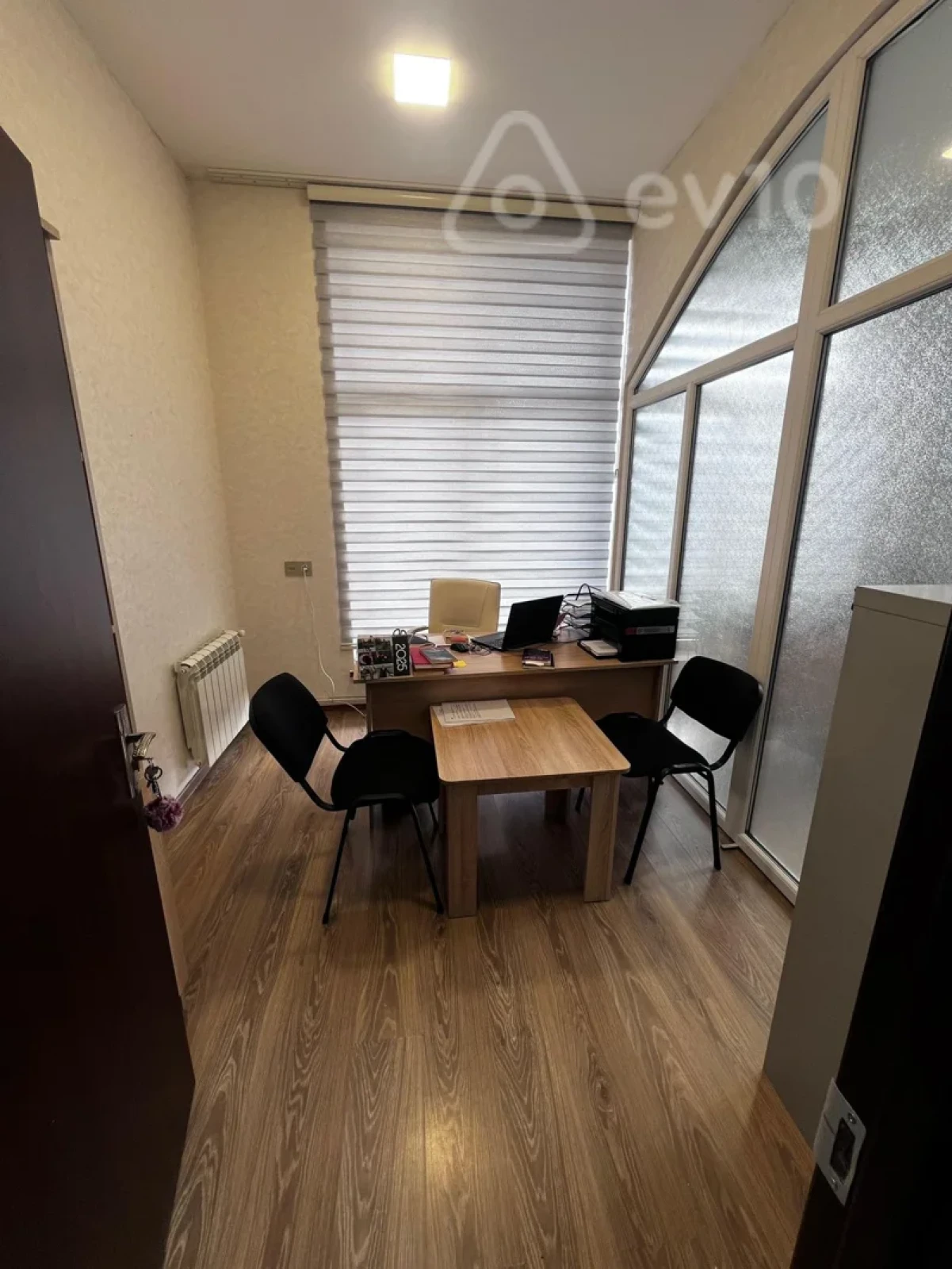 Kirayə verilir mənzil 1100 m²