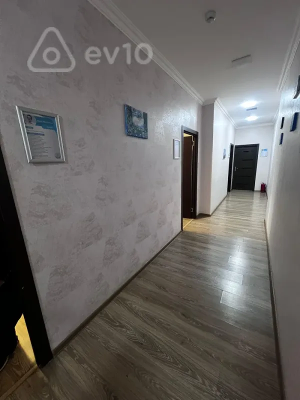 Kirayə verilir mənzil 1100 m²