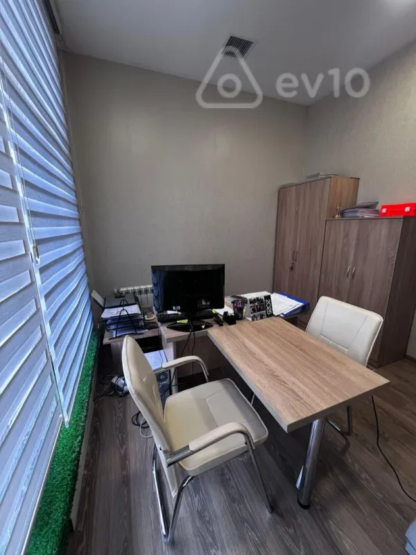 Kirayə verilir mənzil 1100 m²