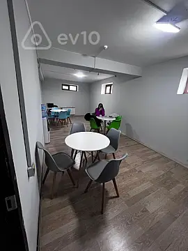 Kirayə verilir mənzil 1100 m²