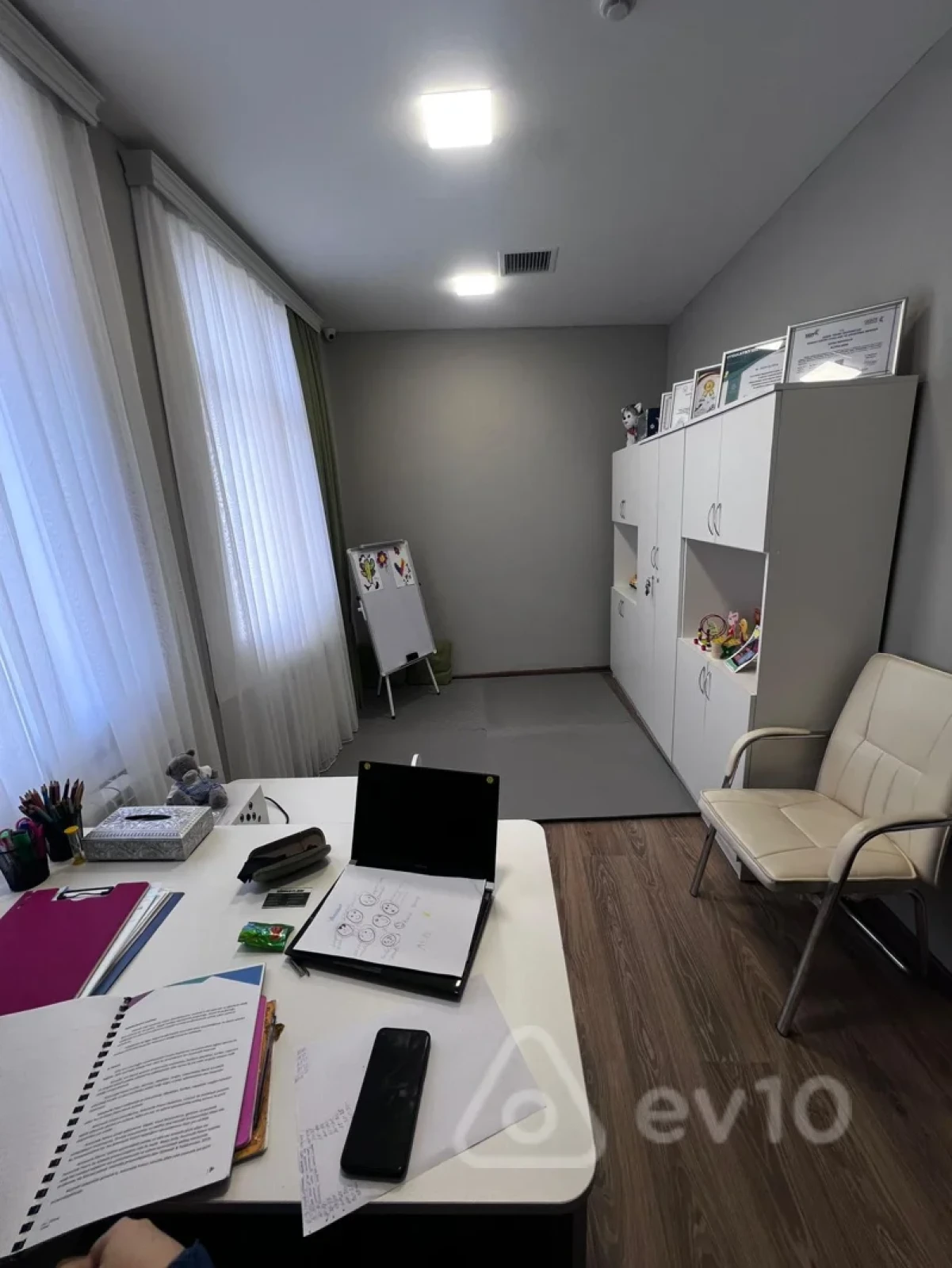 Kirayə verilir mənzil 1100 m²