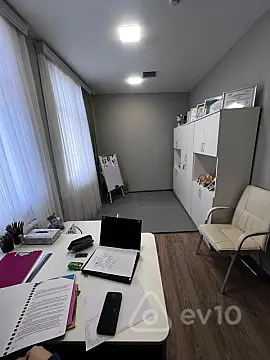 Kirayə verilir mənzil 1100 m²