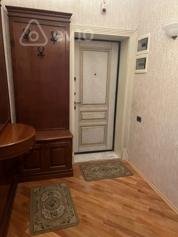 Kirayə verilir 3 otaqlı köhnə tikili 90 m²