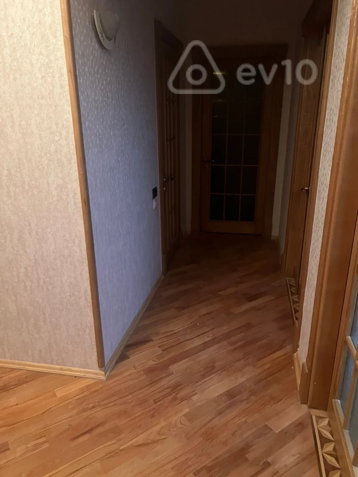 Kirayə verilir 3 otaqlı köhnə tikili 90 m²
