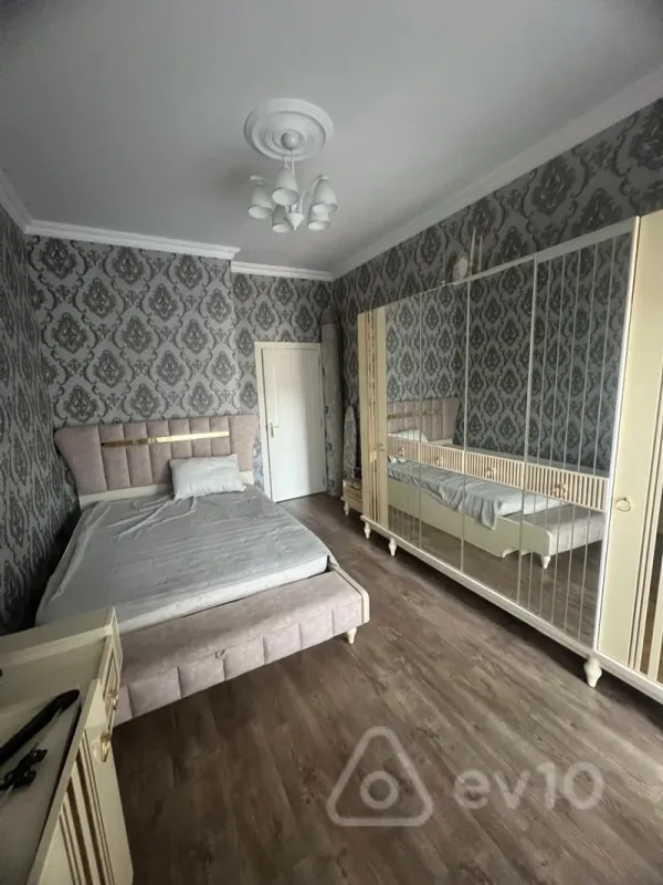 Satılır 2 otaqlı yeni tikili 75 m²