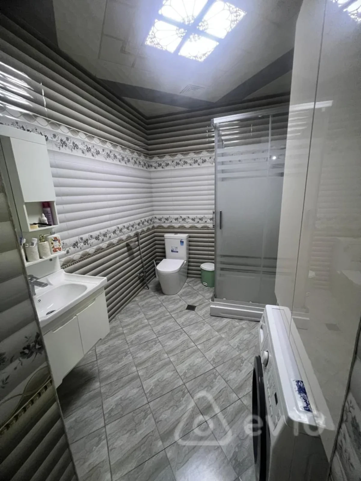 Satılır 2 otaqlı yeni tikili 75 m²