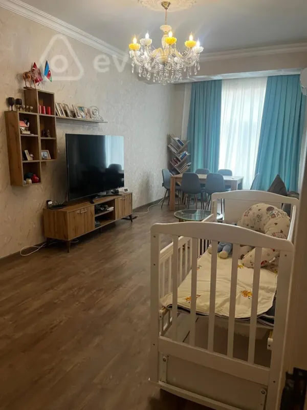 Satılır 2 otaqlı yeni tikili 75 m²