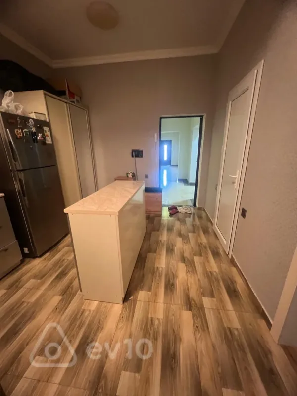 Satılır 2 otaqlı yeni tikili 75 m²