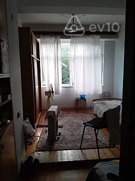 Satılır 5 otaqlı köhnə tikili 100 m²