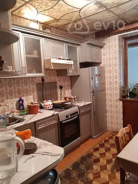 Satılır 5 otaqlı köhnə tikili 100 m²