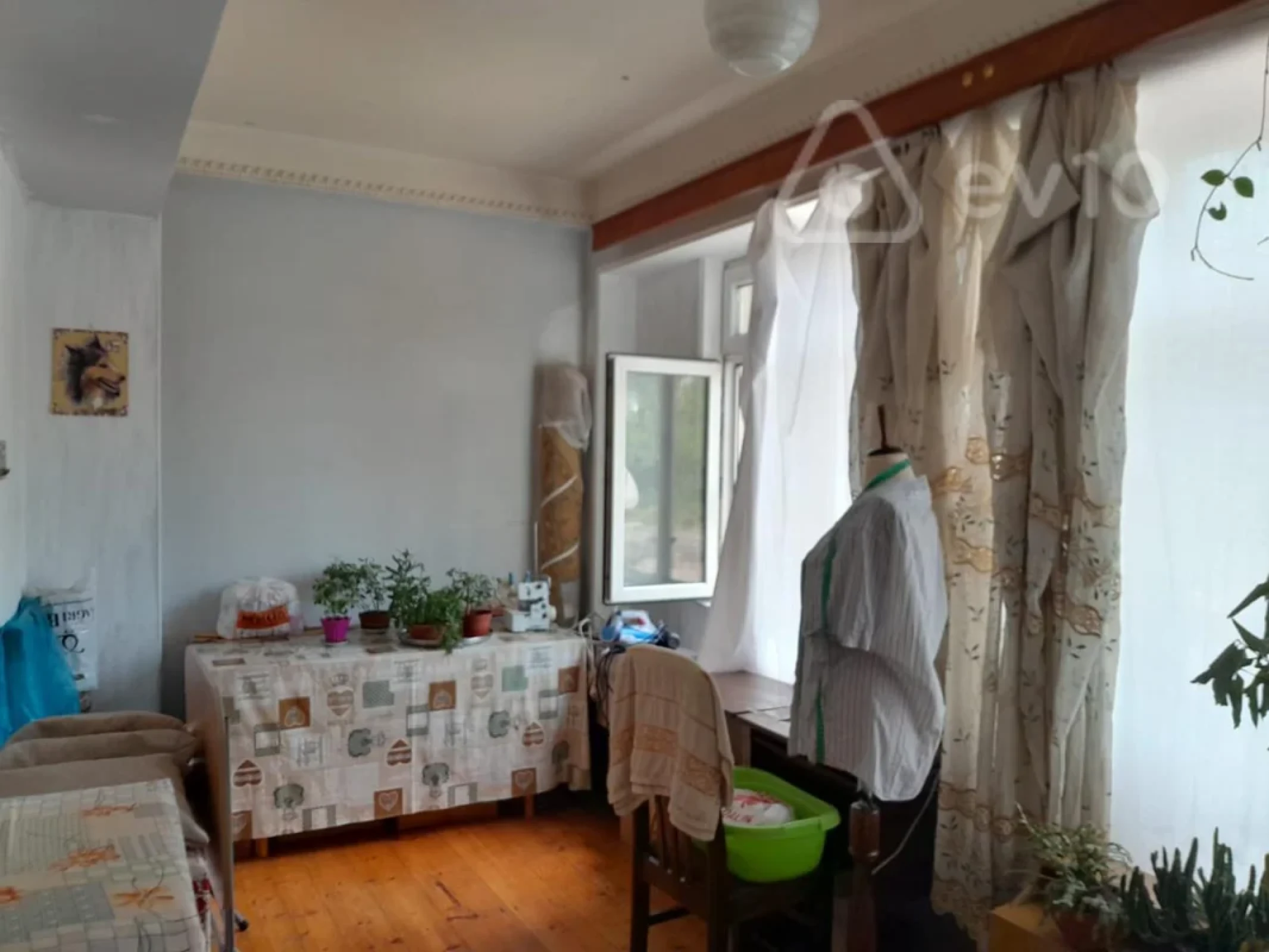 Satılır 5 otaqlı köhnə tikili 100 m²