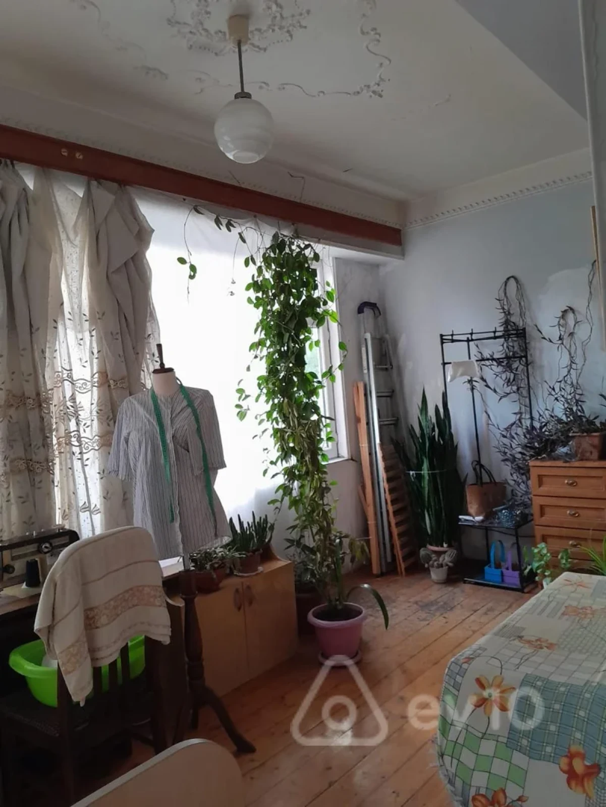 Satılır 5 otaqlı köhnə tikili 100 m²