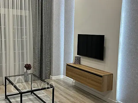 Kirayə verilir 3 otaqlı yeni tikili 75 m²