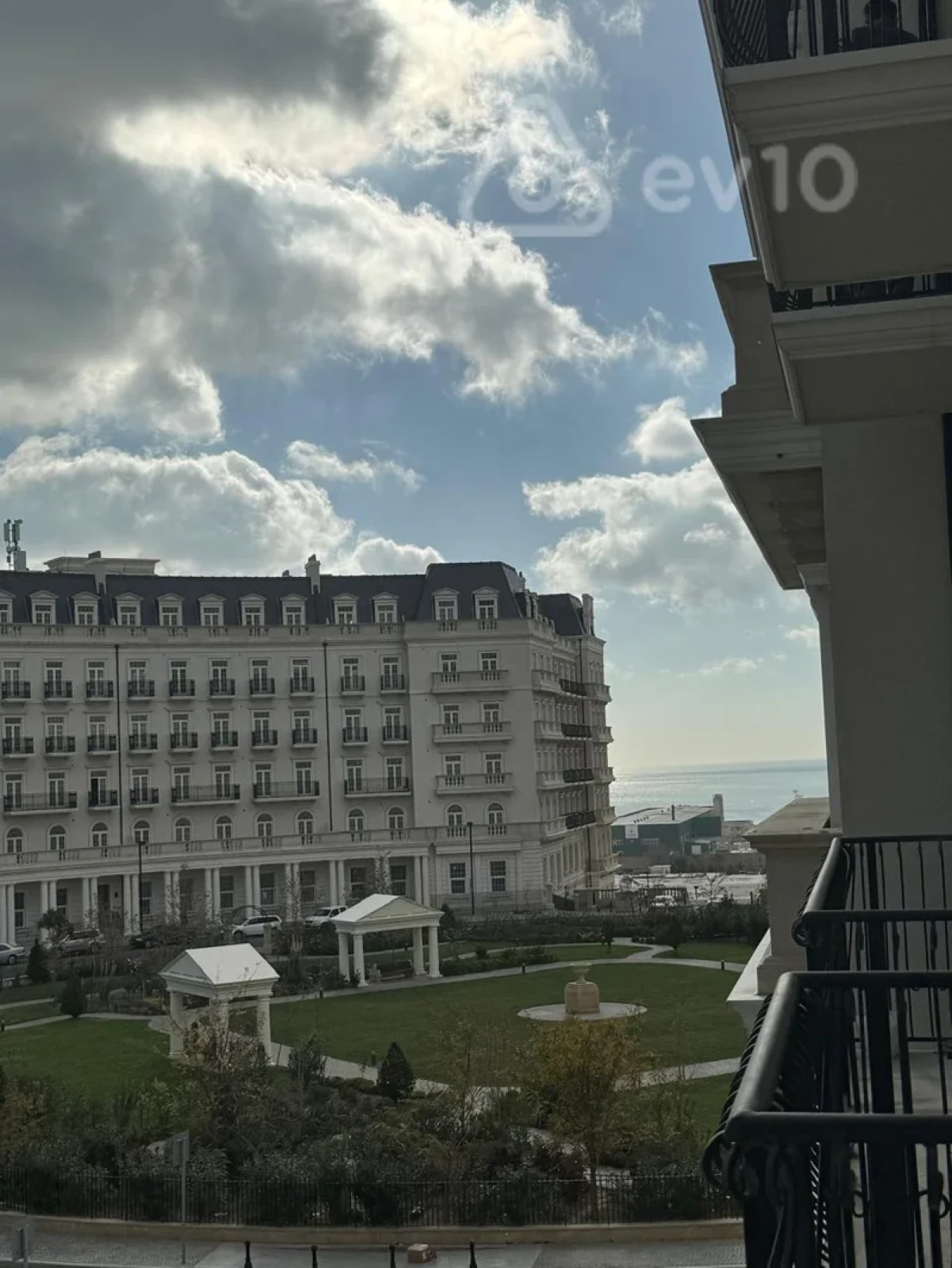 Kirayə verilir 3 otaqlı yeni tikili 75 m²