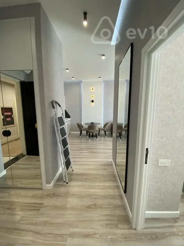 Kirayə verilir 3 otaqlı yeni tikili 75 m²