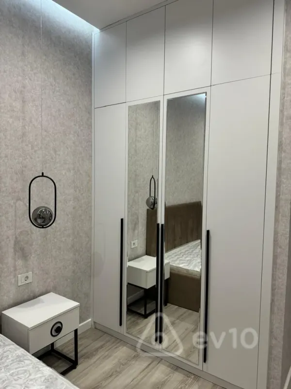 Kirayə verilir 3 otaqlı yeni tikili 75 m²