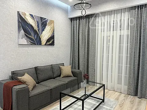 Kirayə verilir 3 otaqlı yeni tikili 75 m²