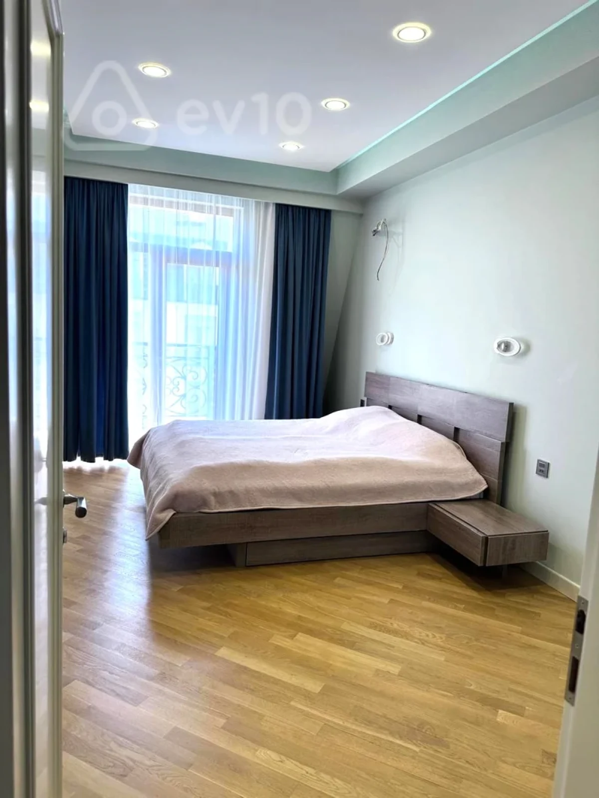 Satılır 3 otaqlı yeni tikili 110 m²