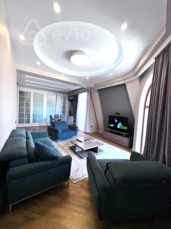 Satılır 3 otaqlı yeni tikili 110 m²