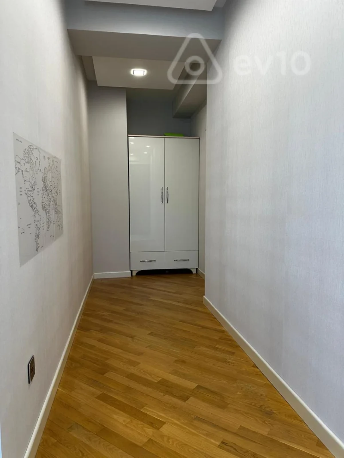 Satılır 3 otaqlı yeni tikili 110 m²