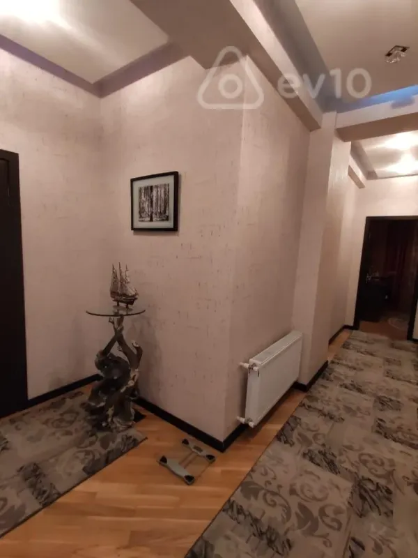 Satılır 3 otaqlı yeni tikili 115 m²