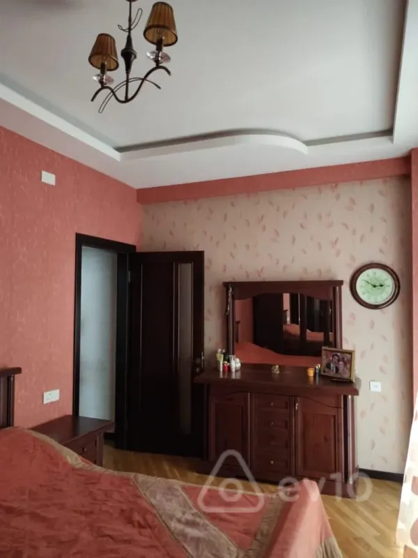 Satılır 3 otaqlı yeni tikili 115 m²