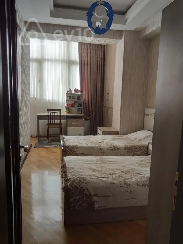 Satılır 3 otaqlı yeni tikili 115 m²