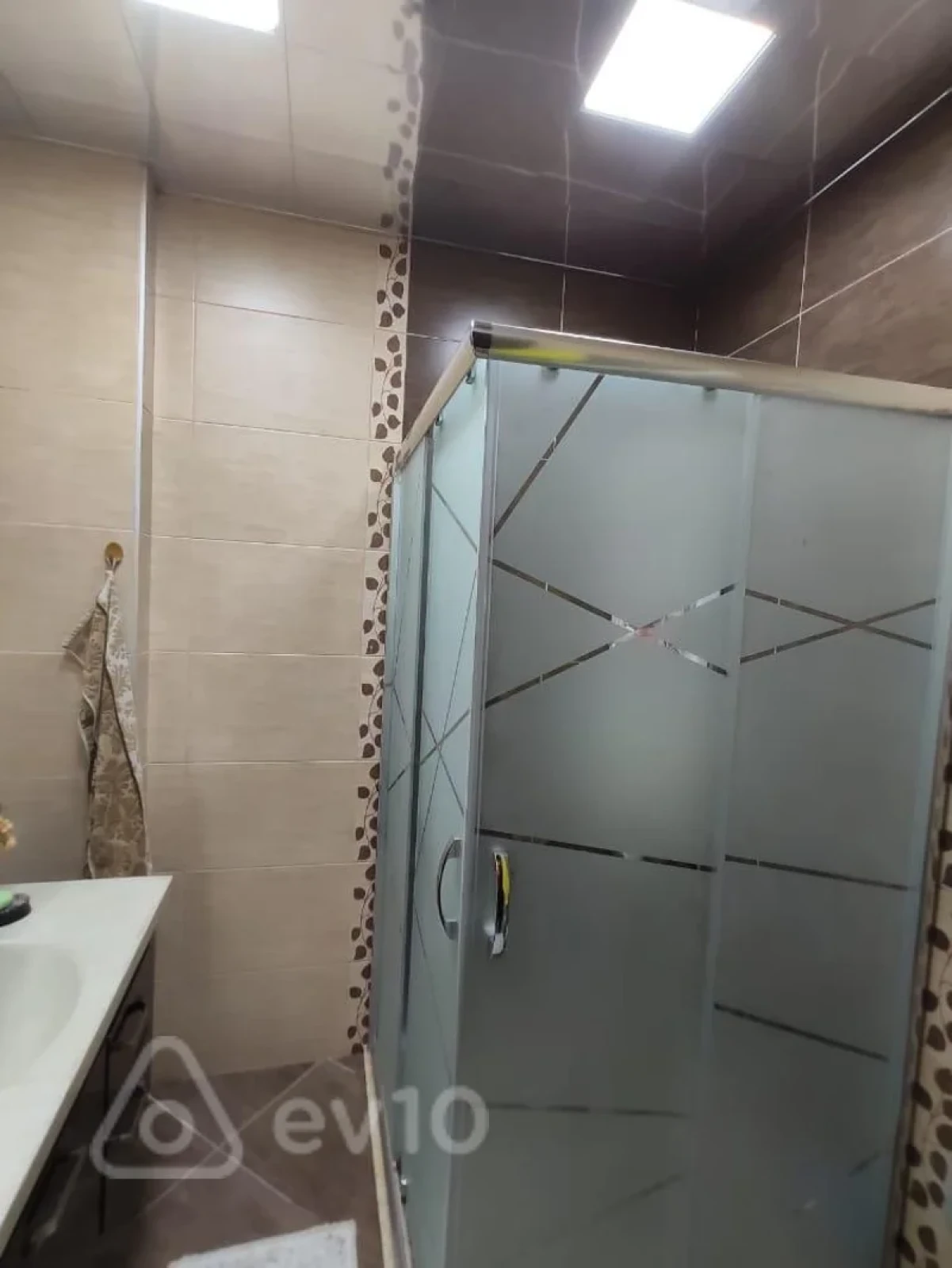 Satılır 3 otaqlı yeni tikili 115 m²