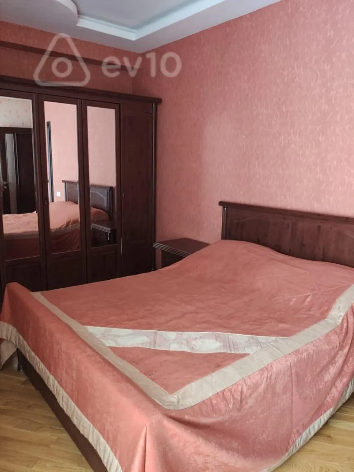Satılır 3 otaqlı yeni tikili 115 m²