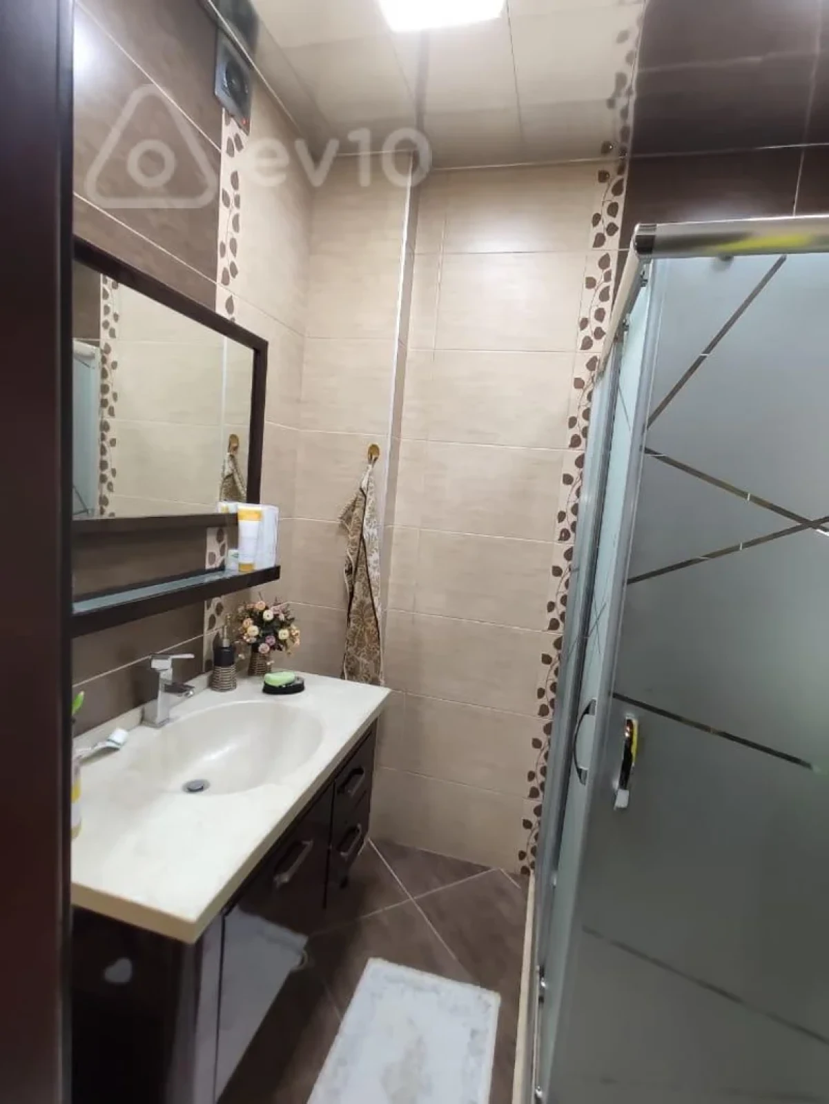 Satılır 3 otaqlı yeni tikili 115 m²