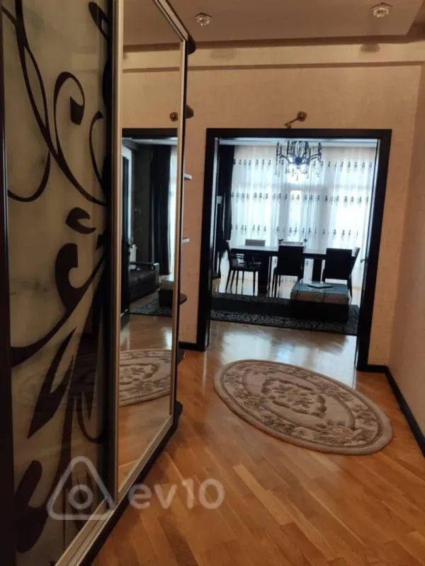 Satılır 3 otaqlı yeni tikili 115 m²