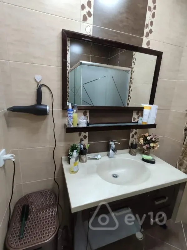 Satılır 3 otaqlı yeni tikili 115 m²