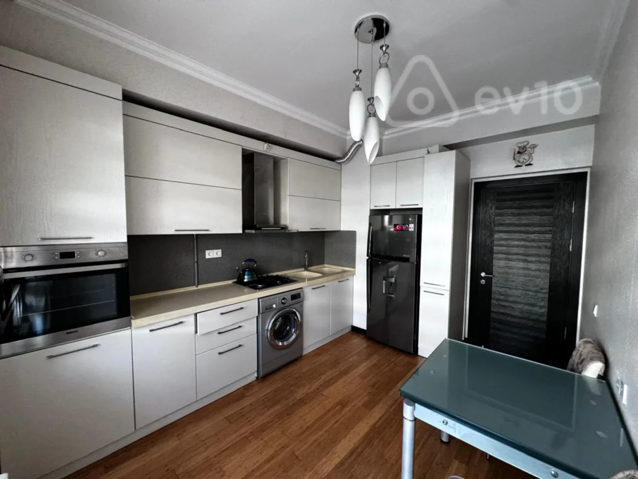 Kirayə verilir 2 otaqlı yeni tikili 75 m²