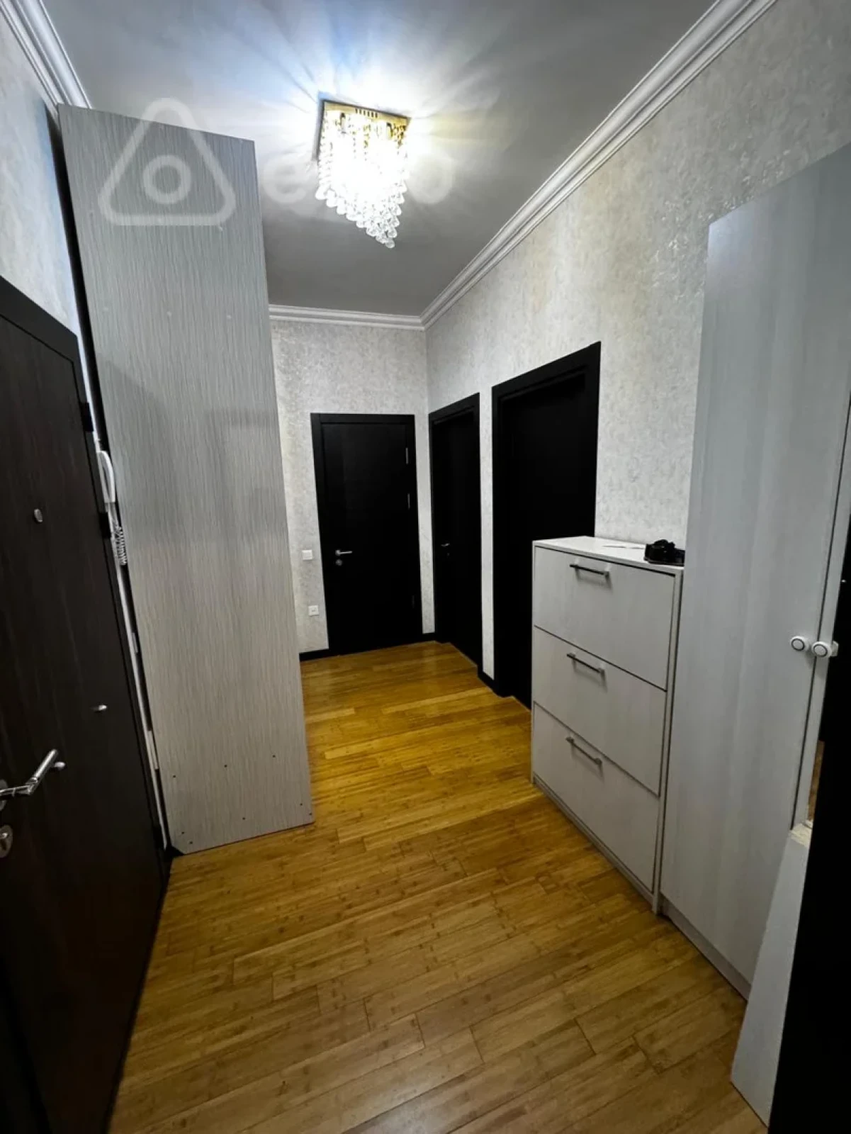Kirayə verilir 2 otaqlı yeni tikili 75 m²