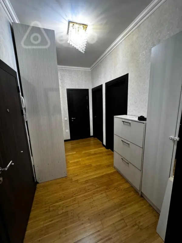Kirayə verilir 2 otaqlı yeni tikili 75 m²