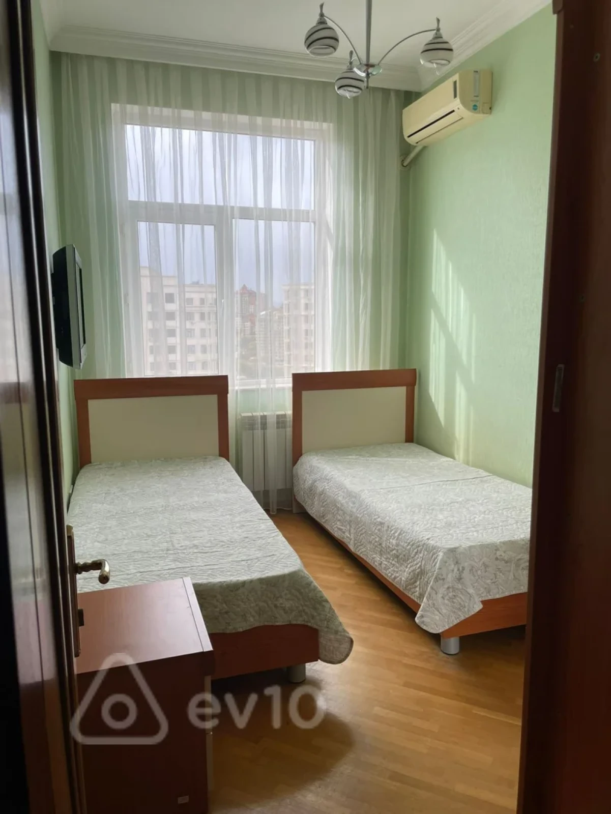 Satılır 3 otaqlı yeni tikili 100 m²