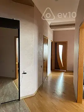 Satılır 3 otaqlı yeni tikili 100 m²