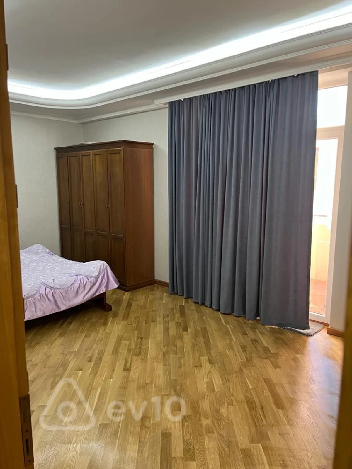 Satılır 3 otaqlı yeni tikili 154 m²
