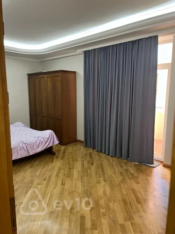 Satılır 3 otaqlı yeni tikili 154 m²