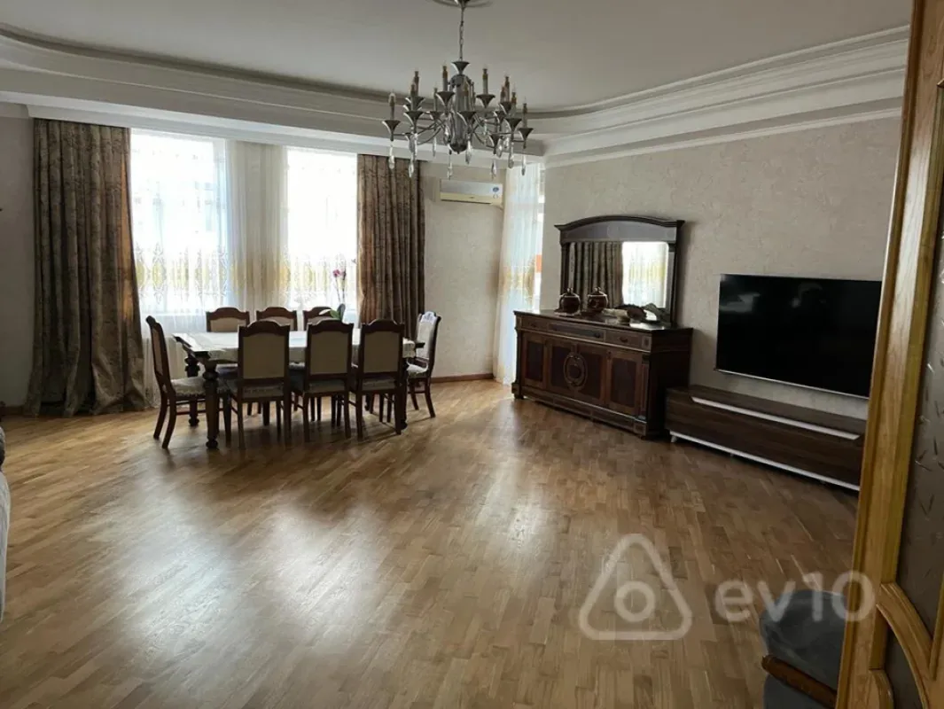 Satılır 3 otaqlı yeni tikili 154 m²