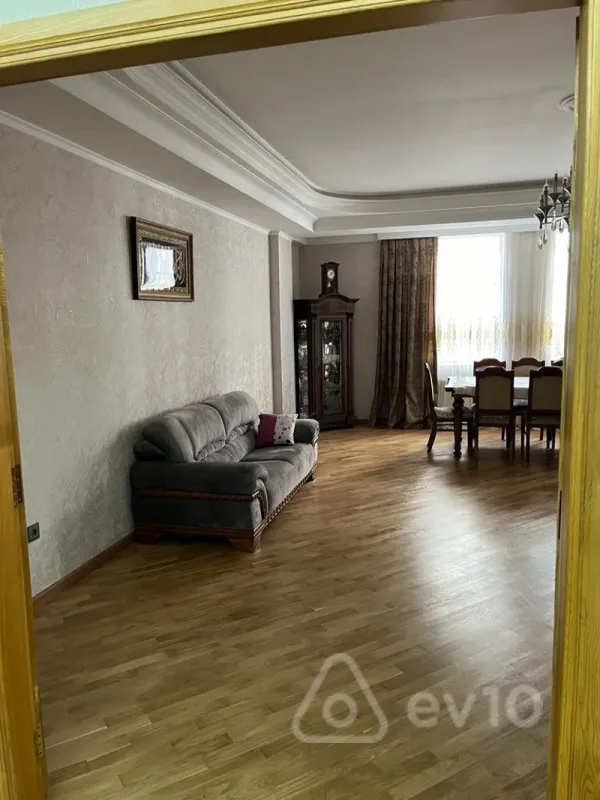 Satılır 3 otaqlı yeni tikili 154 m²