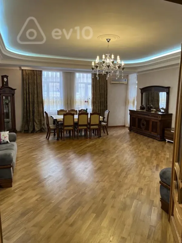 Satılır 3 otaqlı yeni tikili 154 m²