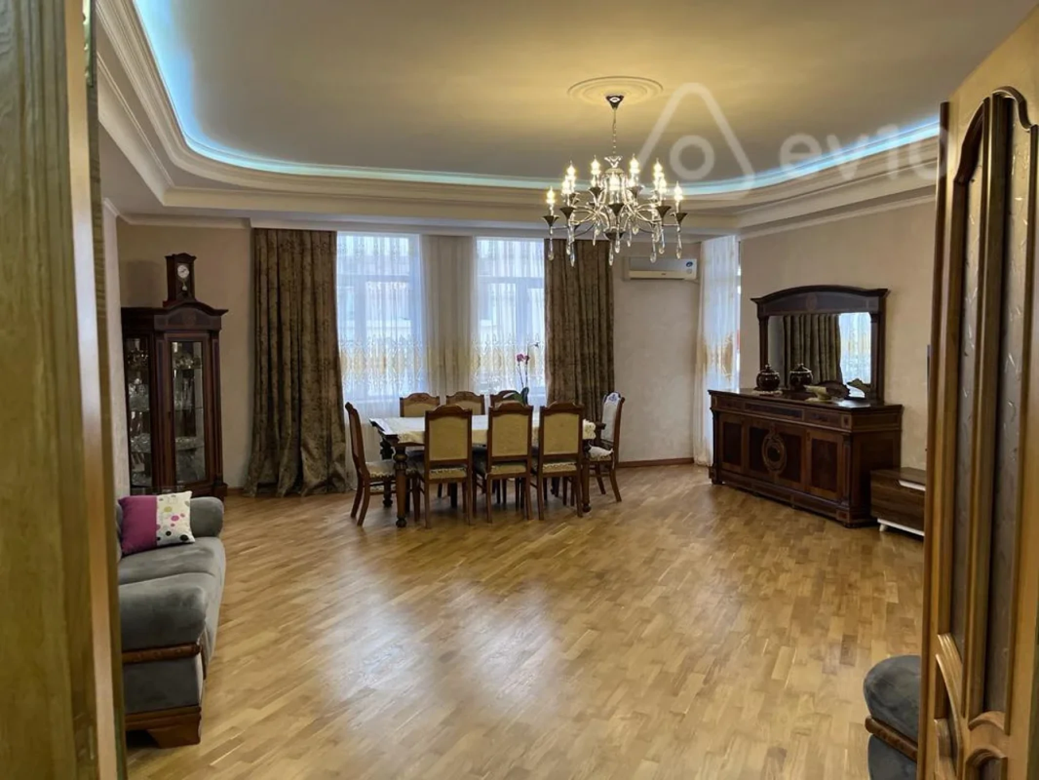 Satılır 3 otaqlı yeni tikili 154 m²