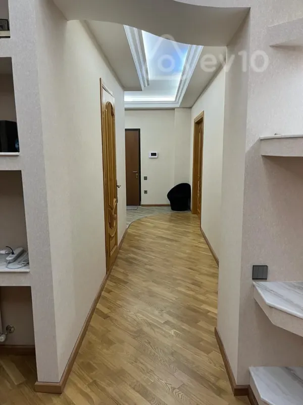 Satılır 3 otaqlı yeni tikili 154 m²