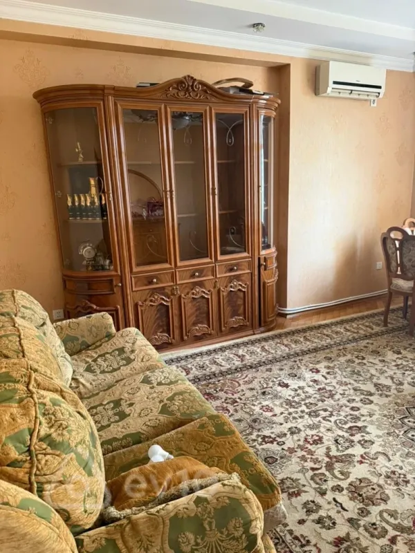 Kirayə verilir 2 otaqlı yeni tikili 85 m²