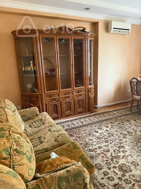 Kirayə verilir 2 otaqlı yeni tikili 85 m²