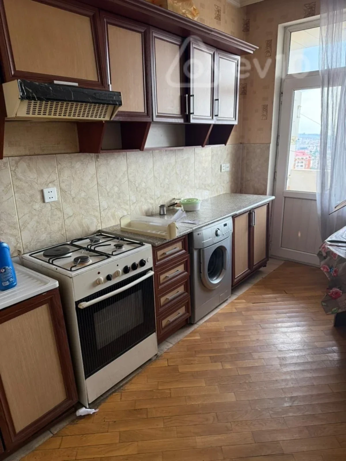 Kirayə verilir 2 otaqlı yeni tikili 85 m²